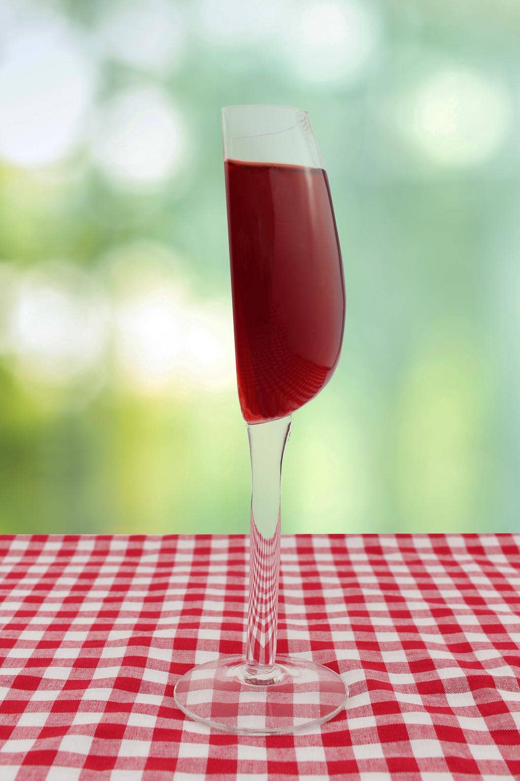 Taça de vinho pela metade