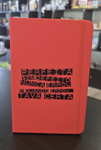 Caderno Perfeita sem defeitos nunca errou (vermelho)